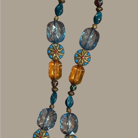 NWT HAND CRAFTED TURQUOISE STONE AND GLASS BEAD NECKLACE GREAT GIFT - Picture 2 of 3